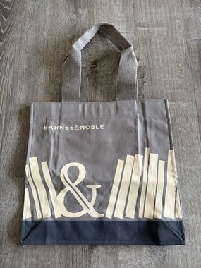 Barnes & Noble Gray Tote with Cream Graphic and Black Base